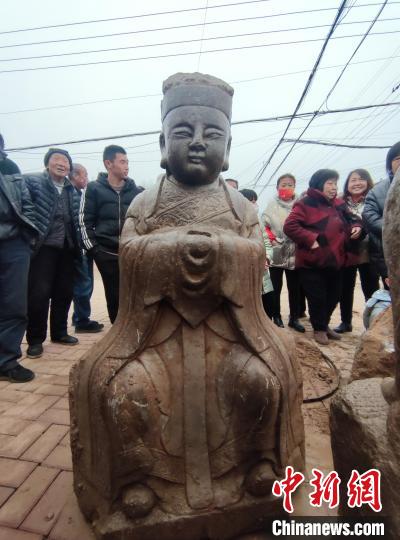 图为威县出土的道教神祗石像。 赵国华 摄